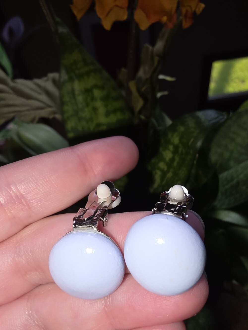 Women's Vintage Light Blue Round Clip-On Earrings